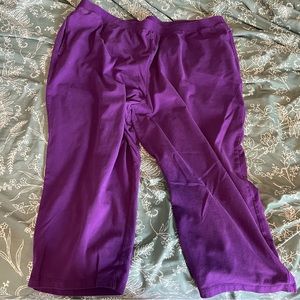 Catherine’s brand Women’s knit purple Coulotts size 2x 22w/24w